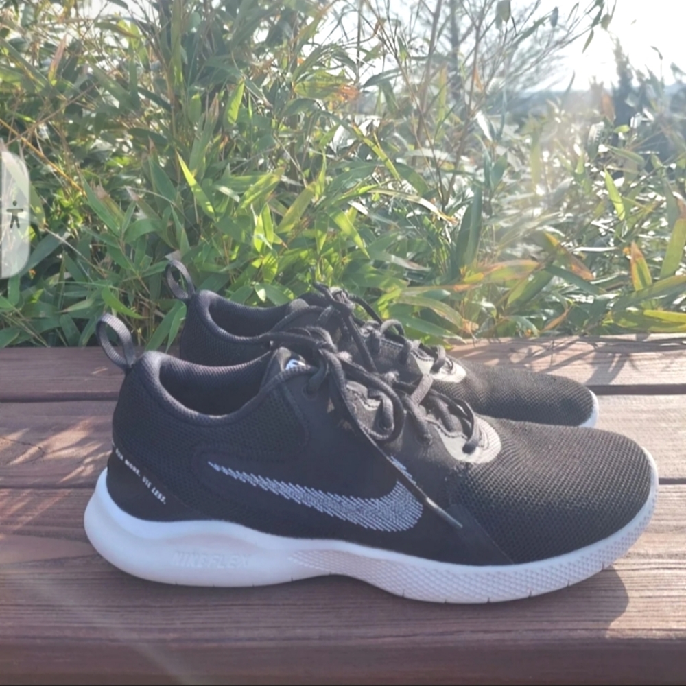 SOLD 🚫Nike shoes men 10.5